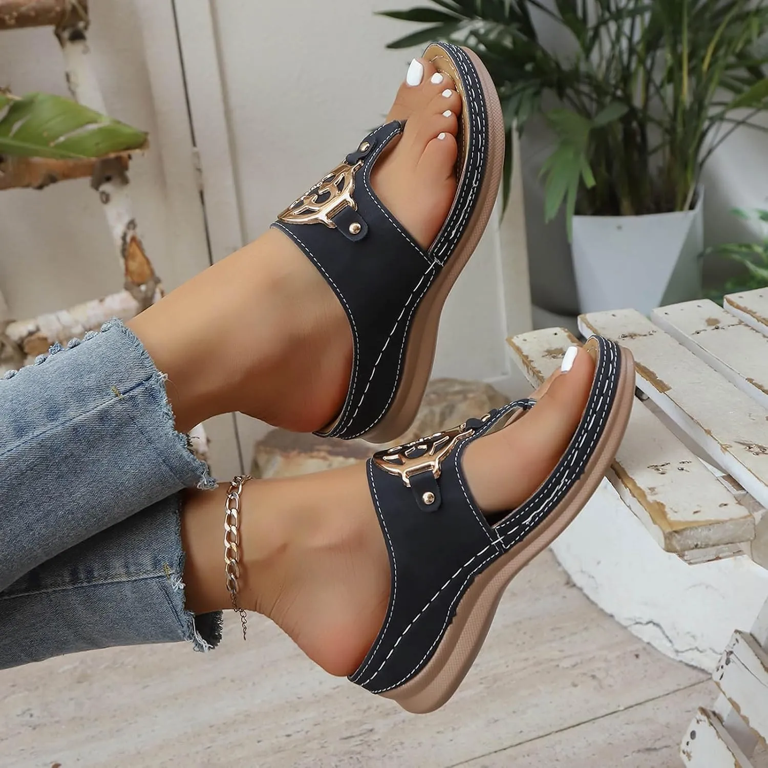 Comfortable Women's Slippers Daily Wear with Thong Design and Wedge Heel Perfect Rubber Sole Slippers for Women Outside