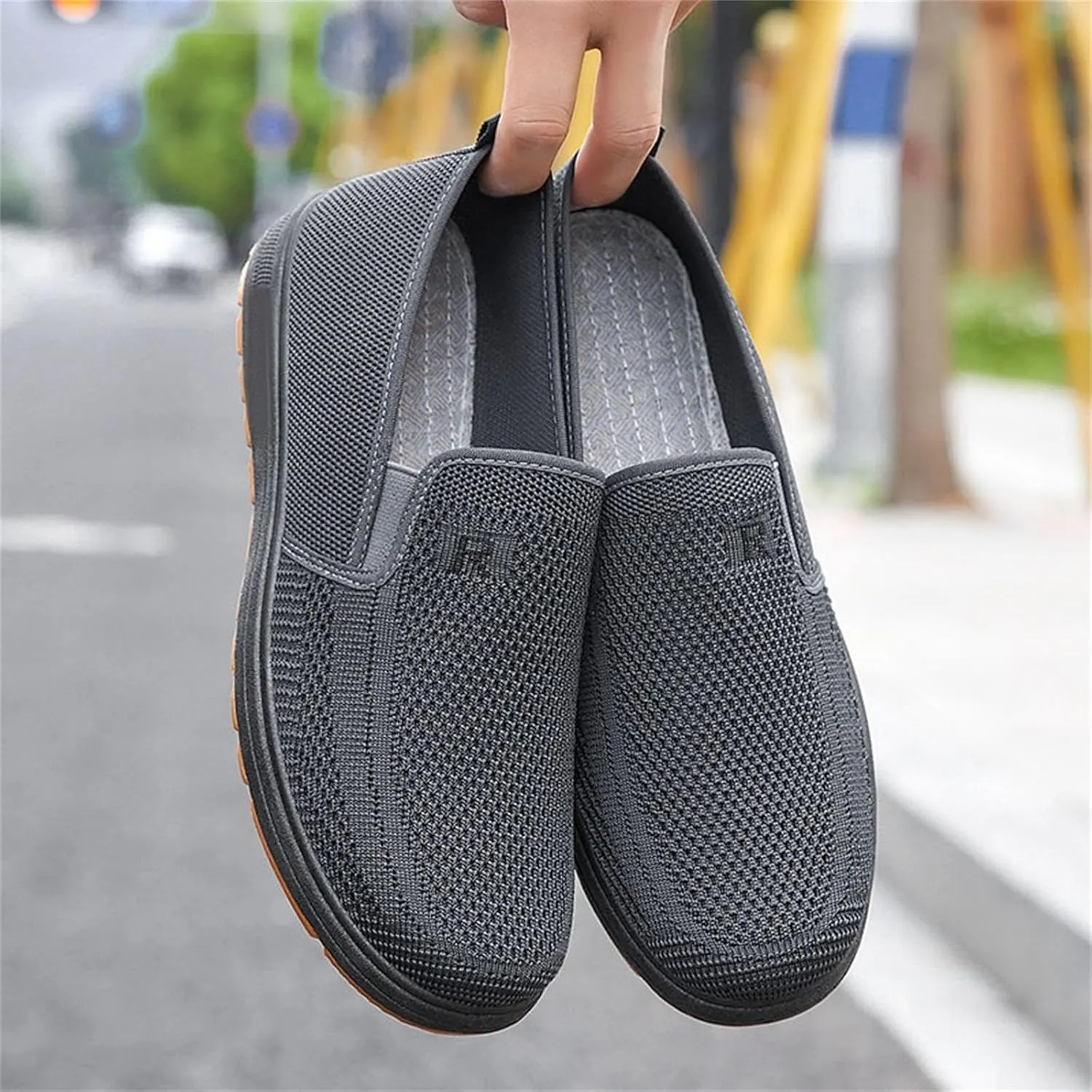 Fashion Spring and Summer Men Casual Shoes Flat Soft Bottom Mesh Breathable Slip On Mens Shoes Dress Casual Slip on