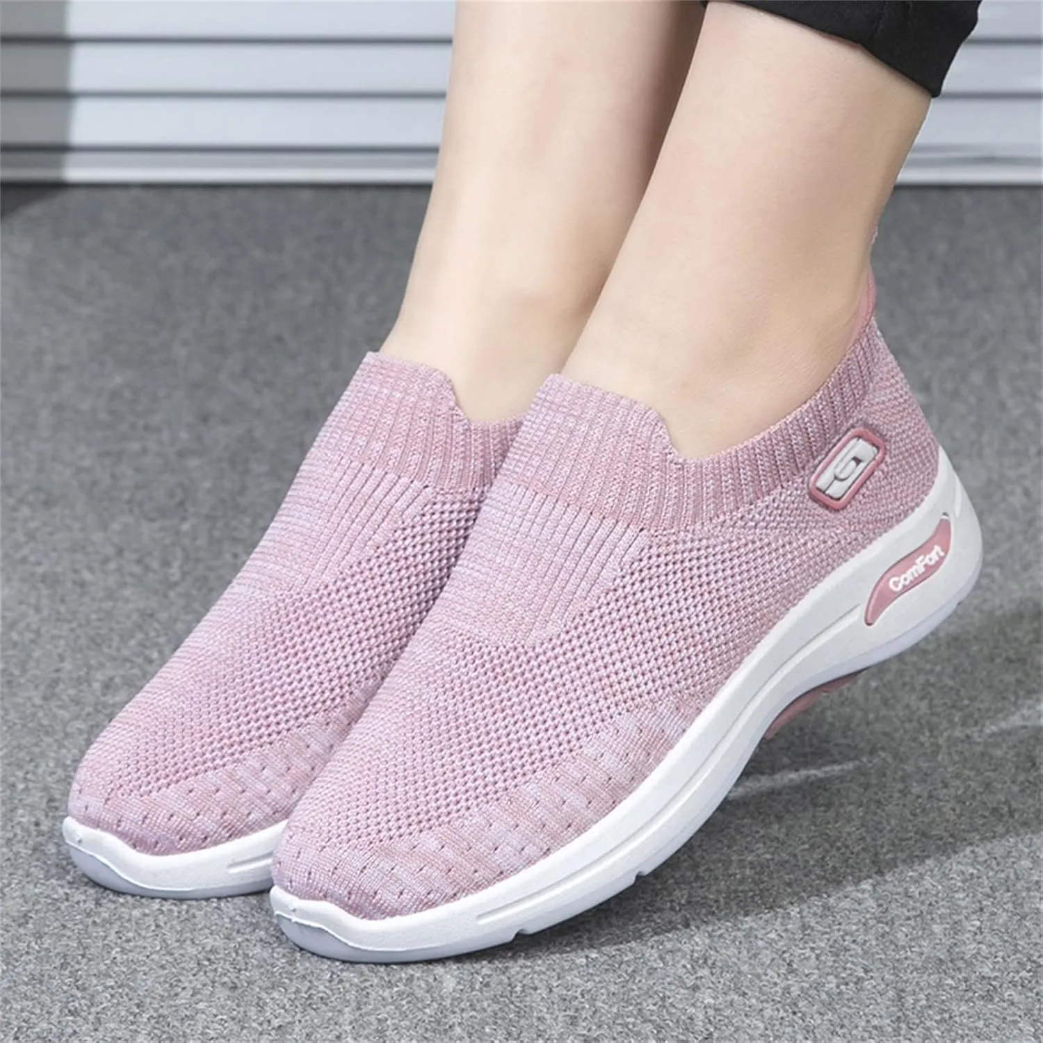 Fashion Spring and Summer Women Sports Shoes Flat Bottom and Soft Bottom Fly Woven Mesh Comfortable and Women Shoes