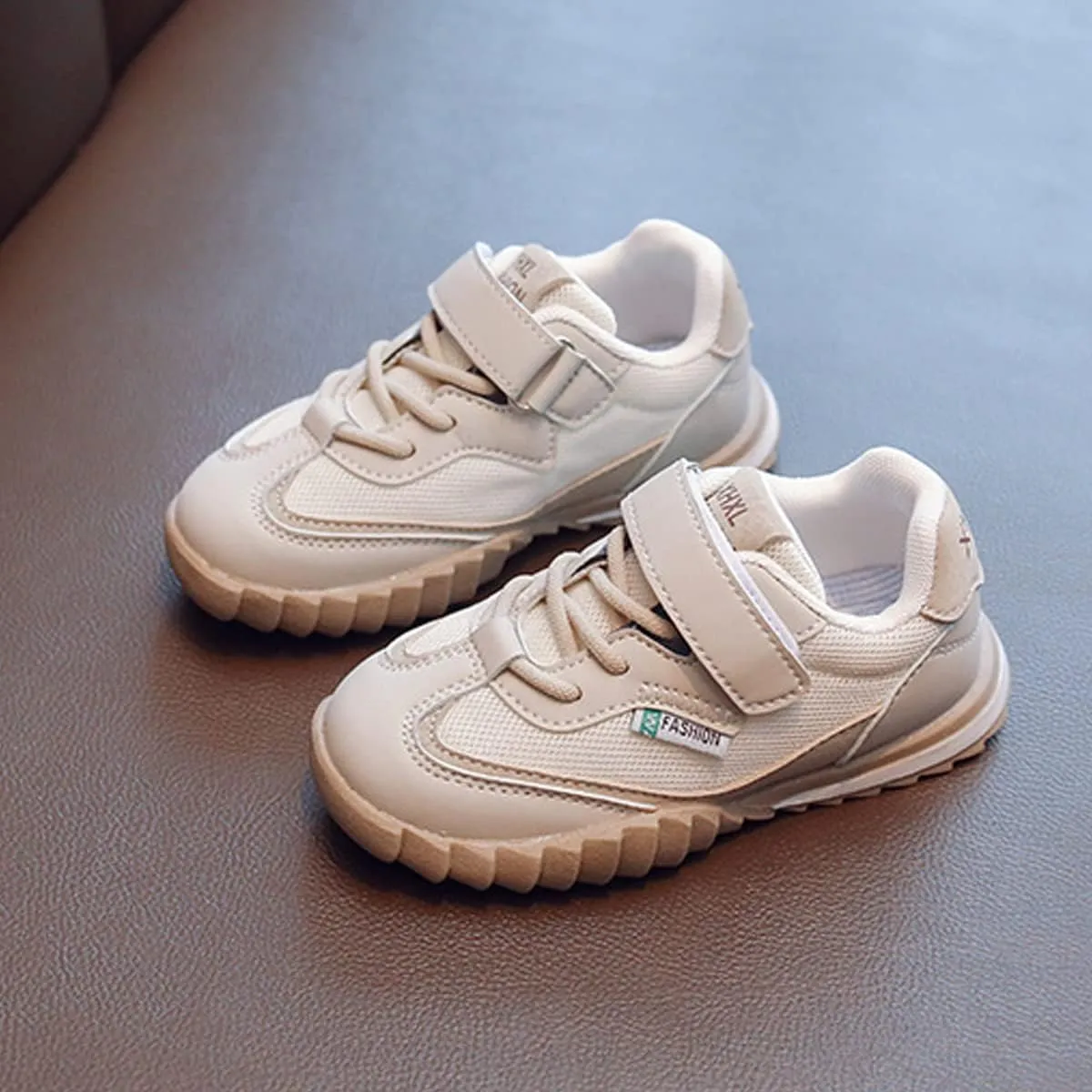 Lightweight Kids Sneakers,Mesh Running Shoes Breathable Boys Girls Athletic Running Shoes