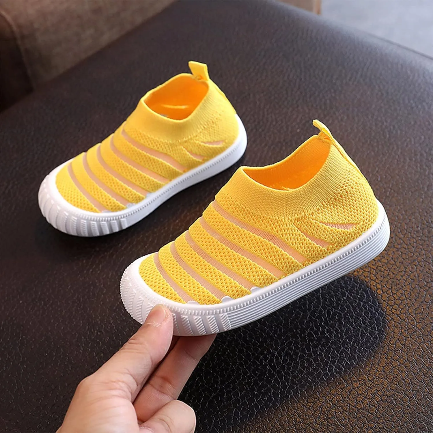 Little Girls Sneakers Autumn Flying Woven Mesh Breathable Comfortable Flat Casual Shoes Cute Girls Basketball
