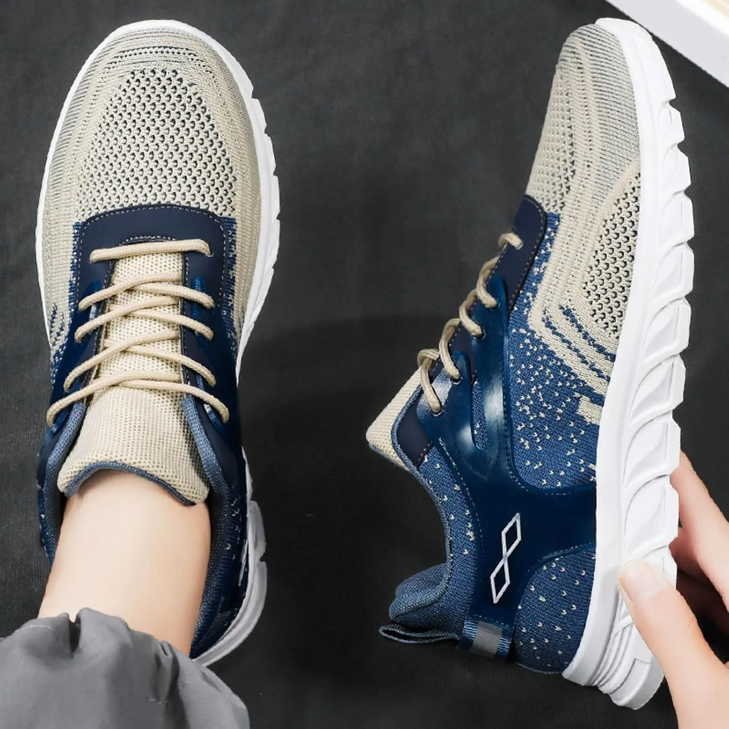 Men Sports Shoes Fashionable New Pattern Simple Color Matching Flat Bottom Comfortable Sneaker Shoes for Men