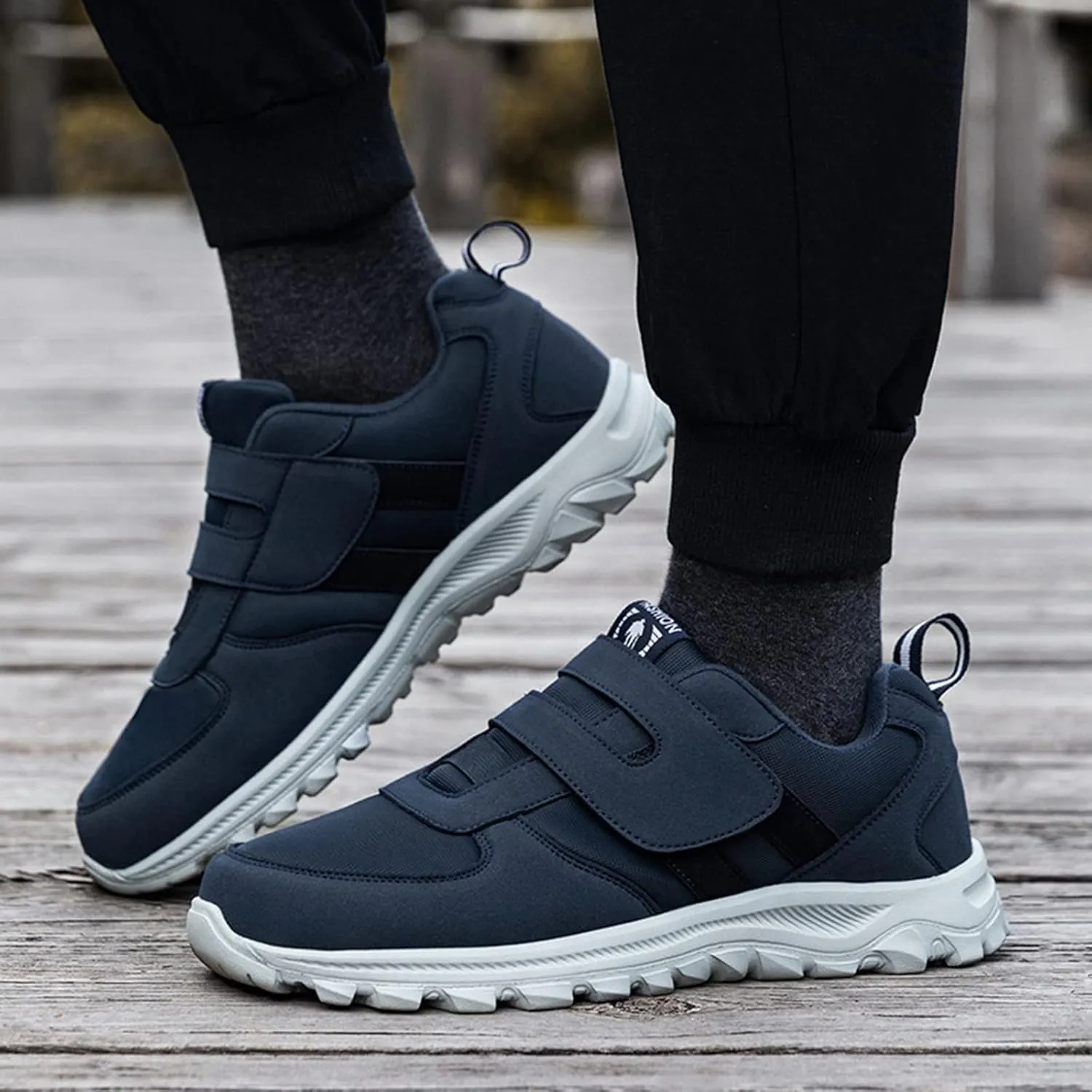 Men's Fashion Sneakers Couple Models Men's Middle and Elderly Light and Comfortable Non Slip Hook Loop Walking Sport