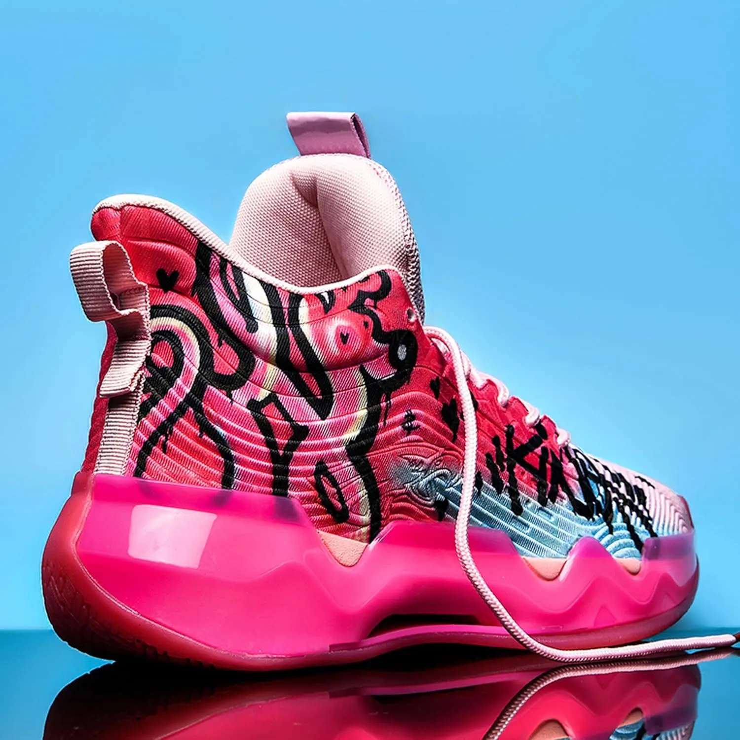 Men's High-Top Basketball ShoesWear-Resistant and Anti-Slip Soles Running Shoes Graffiti Design Fashionable Sports Shoes