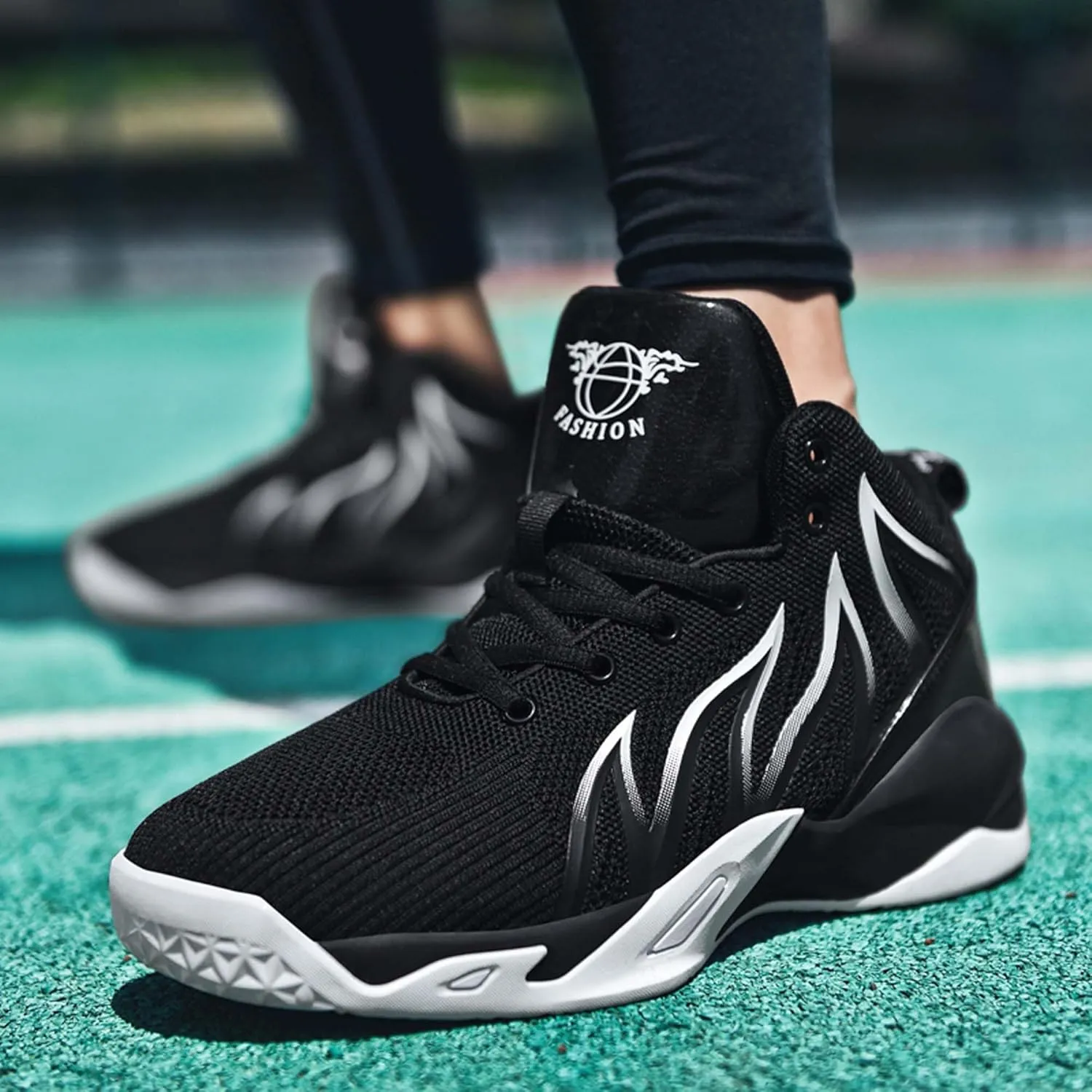Men's Lightweight Basketball Shoes Fashion Breathable Sneakers Comfortable Anti-Slip Women's Basketball Shoes Anti-Slip Training Running Tennis Shoes Teenagers Street Basketball Sneakers