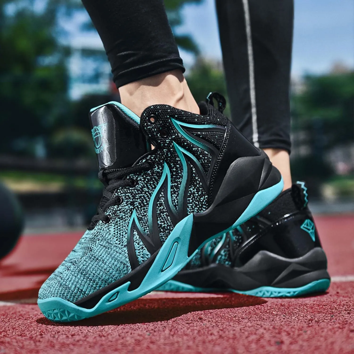 Men's Lightweight Basketball Shoes Fashion Breathable Sneakers Comfortable Anti-Slip Women's Basketball Shoes Anti-Slip Training Running Tennis Shoes Teenagers Street Basketball Sneakers