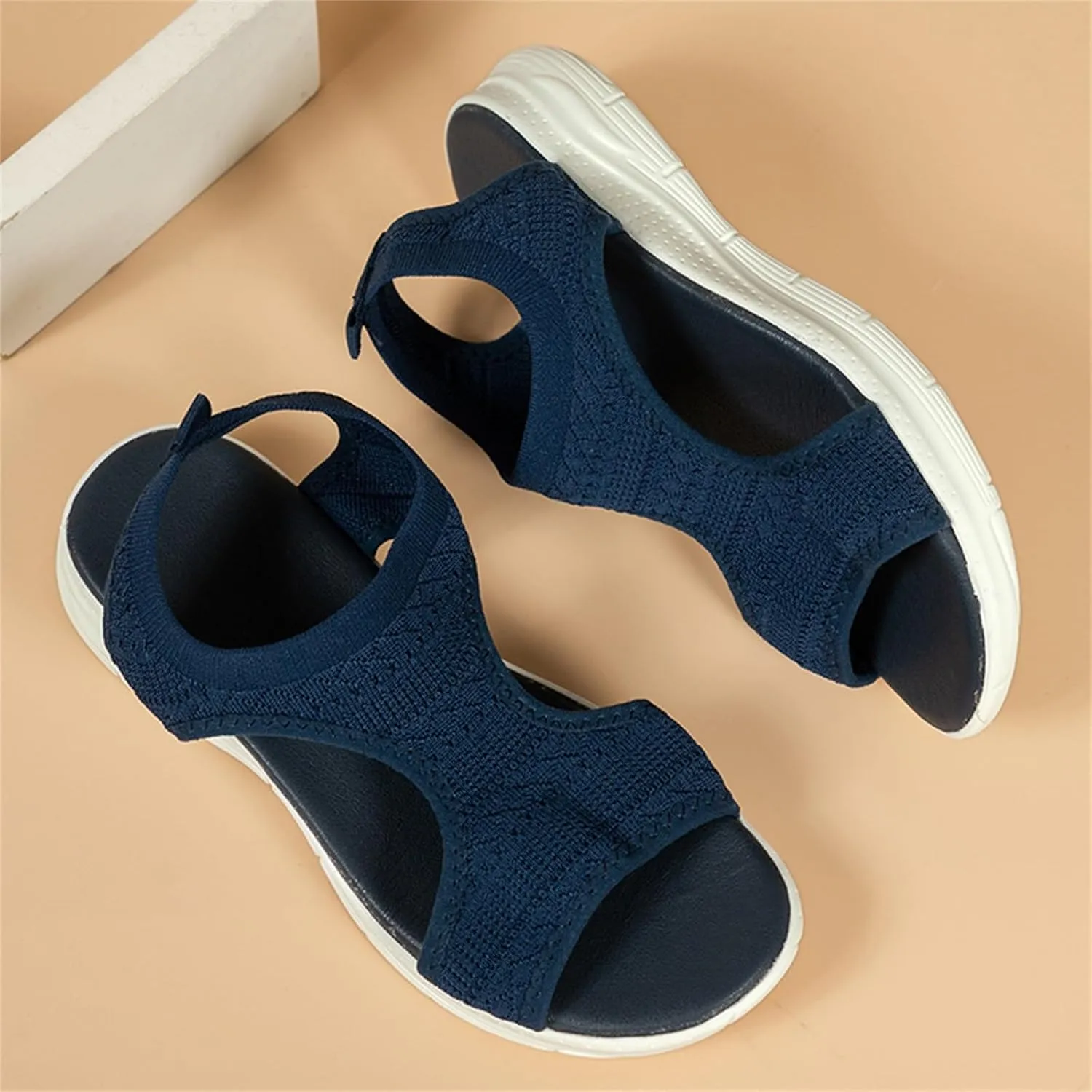 Mens Shoes Slip On White Sneakers Men Womens Loafers Comfortable Closed Toe Indoor and Outdoor Christmas Running Shoes Women Loafers for Women Casual