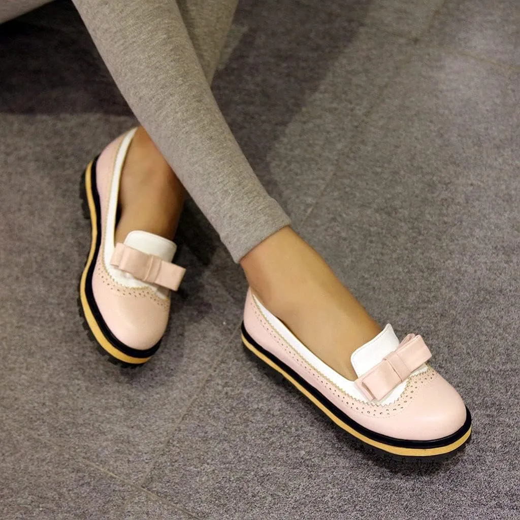MIOKE Women's Flat Bow Slip On Oxford Shoes Two Tone Wingtip Perforated Low Heels School Oxfords Brogues