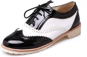 MIOKE Women's Two Tone Flat Saddle Oxfords Shoes Wingtip Perforated Low Heel Lace Up Vintage Oxford Brogues
