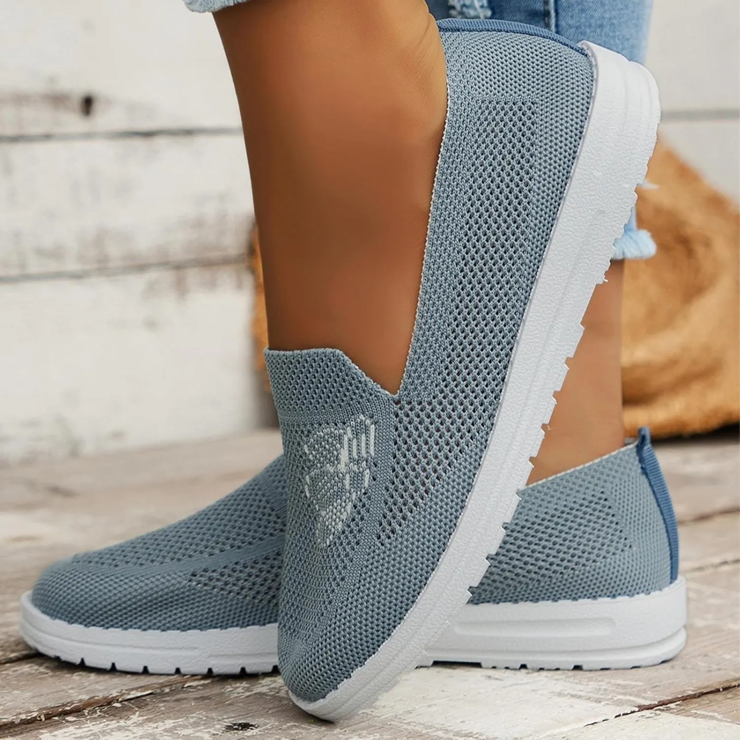 SBGMoSJ Womens White Fashion Sneakers Platform Extra Wide Slip On Sneakers for Women Casual Fall Shoes for Women 2023 Trendy 8.5 Wide Womens Running Sneakers Women's Slip On Shoes Size 7 Wide