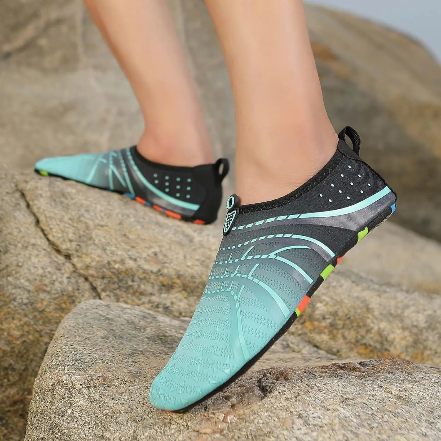 Women and Men Multi Purpose Feather Water Shoes Couples Quick-Dry Non Slip Beach Water Shoes for Diving Wading Pool Summer Men's and Women's Yoga Fitness Breathable Gradient Barefoot Slip on Sneakers