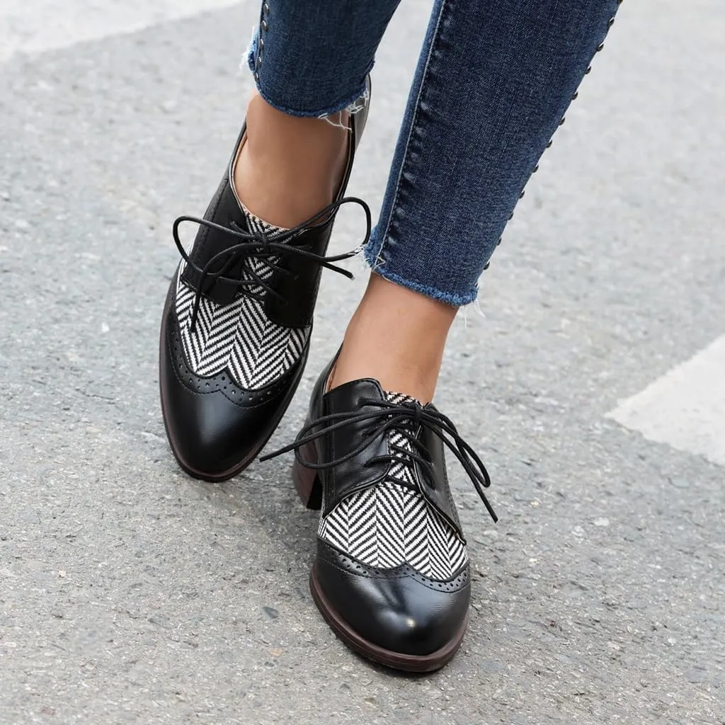 Women's Flat Low Heel Saddle Oxford Shoes Two Toned Wingtip Lace Up Perforated School Uniform Oxfords Brogues