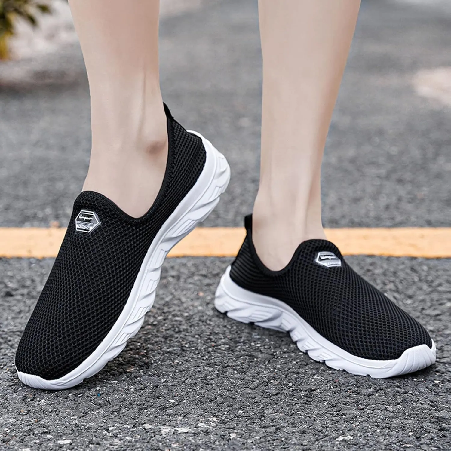 Womens White Tennis Shoes Leather Sneakers Casual Walking Shoes for Women Shoes to Prevent Tip Toe Walking Womens Loafers Shoes Mens Waterproof Sneakers
